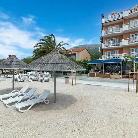 Jerkan 17 By Interhome