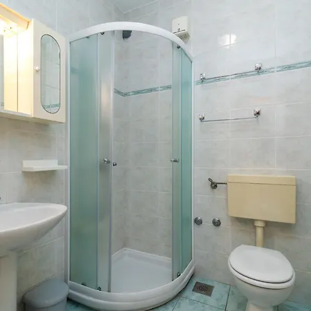 Jerkan 17 By Interhome * Podstrana